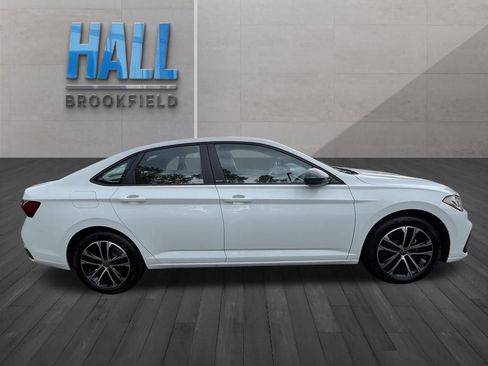 Certified 2025 Volkswagen Jetta Sport FWD image 7