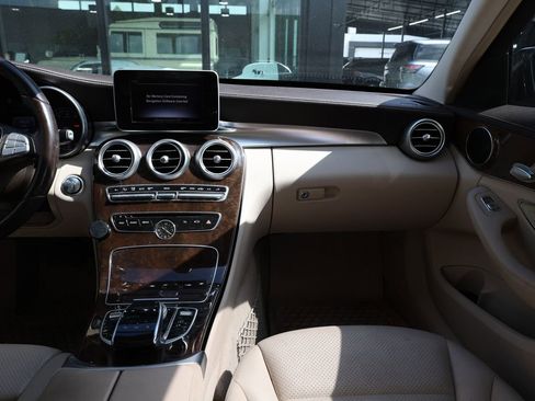 Used 2015 Mercedes-Benz C 300 Sedan image 24