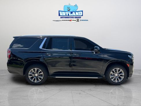 Used 2021 Chevrolet Tahoe LT w/ LT Signature Package RWD image 6