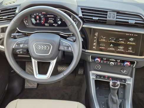 Certified 2025 Audi Q3 2.0T Premium w/ Convenience Package image 35