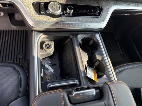 New 2025 Ford Expedition Tremor image 18