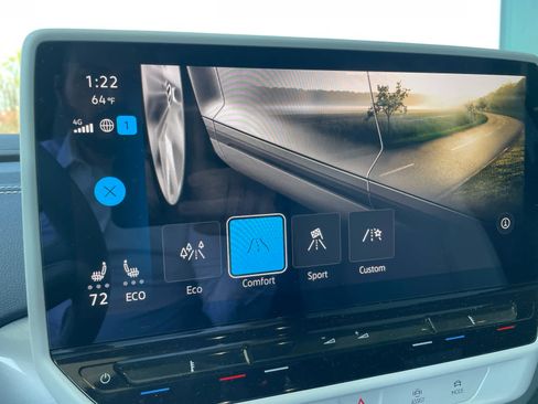 Used 2023 Volkswagen ID.4 Pro S image 18