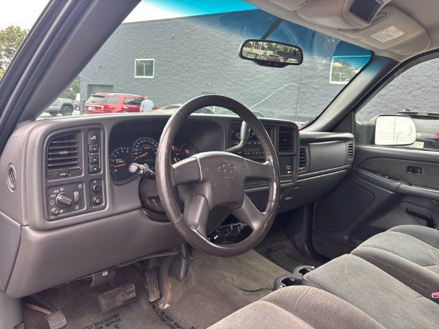 Used 2003 Chevrolet Silverado 2500 LS AWD/4WD image 10