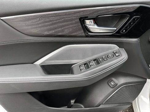 Used 2025 Acura MDX SH-AWD w/ Advance Package image 17