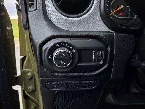 New 2026 Jeep Gladiator Sport AWD/4WD image 12
