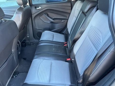 Used 2018 Ford Escape SE w/ SE Sport Appearance Package image 16