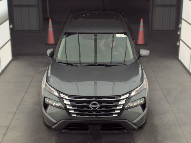 Certified 2026 Nissan Rogue SV FWD image 12