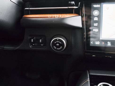 Used 2025 Lincoln Navigator Black Label AWD/4WD image 30