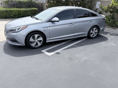 Used 2016 Hyundai Sonata Limited FWD image 5