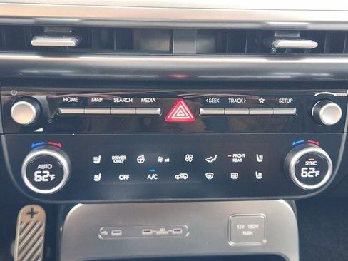 New 2026 Hyundai Ioniq 9 Calligraphy image 13