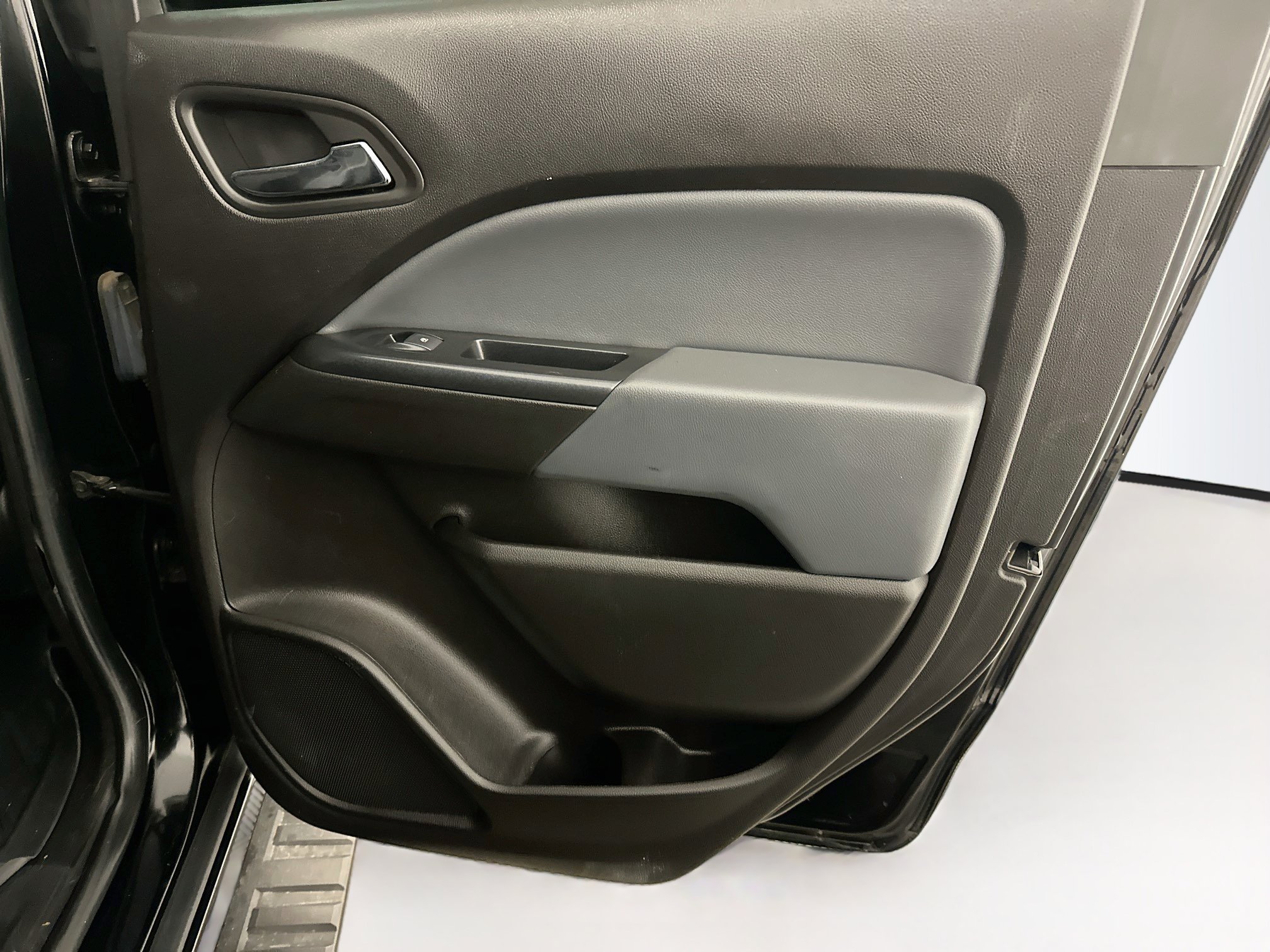 Used 2018 Chevrolet Colorado Z71 AWD/4WD image 31