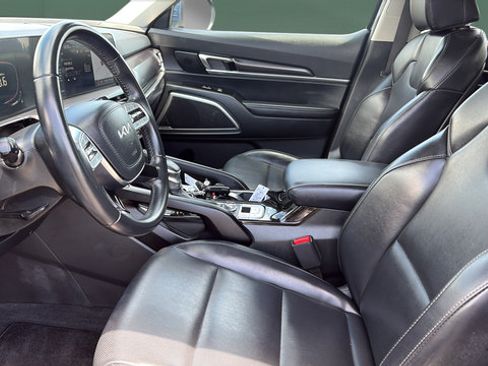 Used 2025 Kia Telluride S AWD/4WD image 17