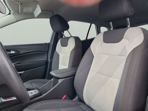 Used 2024 Chevrolet Trax LS image 17