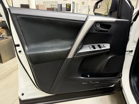 Used 2018 Toyota RAV4 LE w/ All Weather Liner Package AWD/4WD image 11