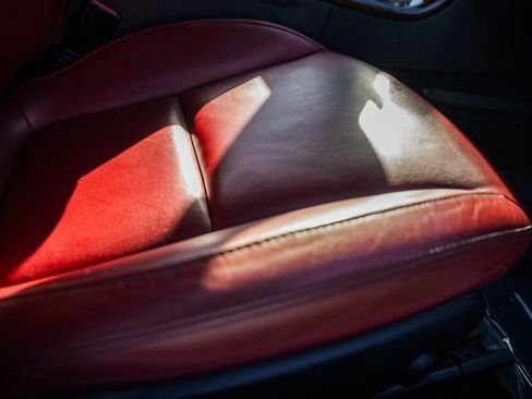 Used 2016 Mercedes-Benz SLK 300 image 31