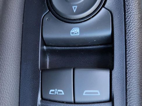 Used 2019 Chevrolet Equinox LT image 19