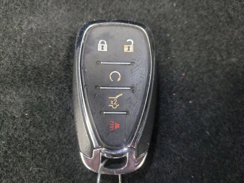 Used 2018 Chevrolet Equinox LT FWD image 32