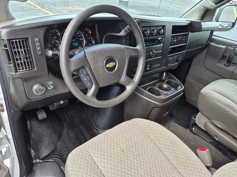 Used 2024 Chevrolet Express 3500 LT w/ LT Preferred Equipment Group RWD image 10