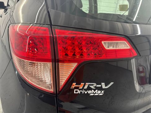 Used 2018 Honda HR-V LX image 33