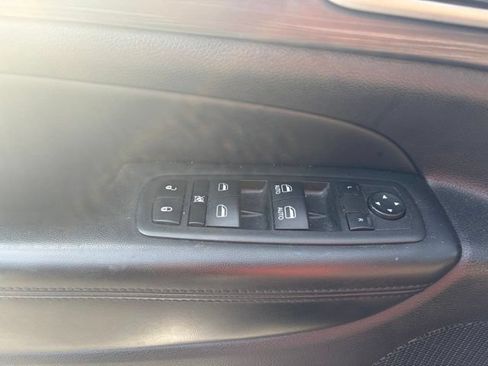 Used 2022 Jeep Grand Cherokee Laredo E w/ Security & Convenience Group RWD image 15