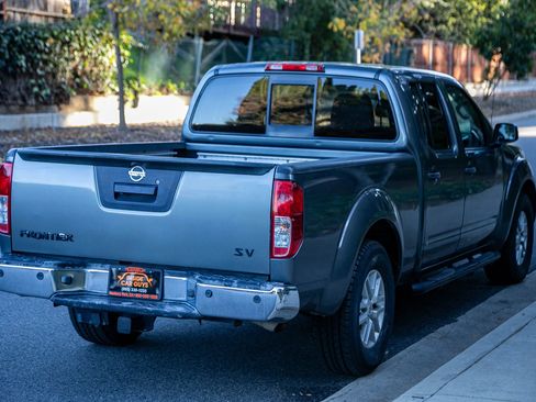 Used 2017 Nissan Frontier SV w/ SV Value Truck Package image 4