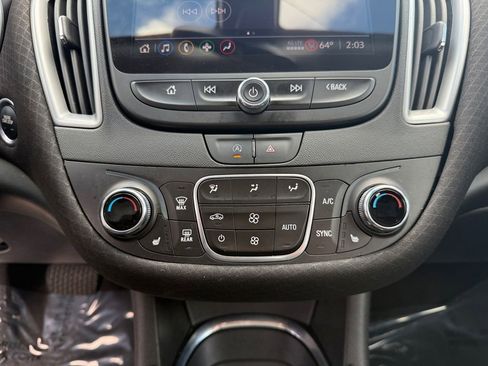 Used 2022 Chevrolet Malibu LT image 19