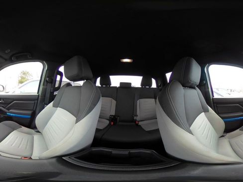 Used 2025 Toyota Tacoma TRD Off-Road image 40