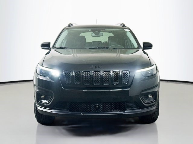 Used 2022 Jeep Cherokee Latitude AWD/4WD image 2