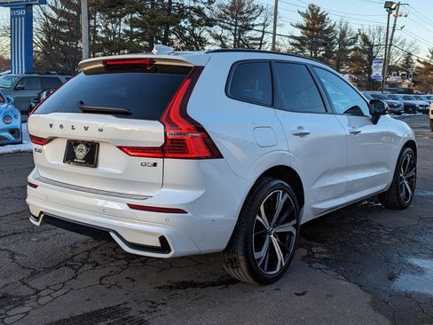 Used 2022 Volvo XC60 B5 R-Design w/ Advanced Package image 7