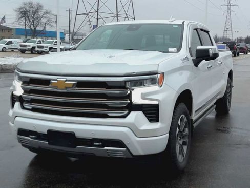 Certified 2022 Chevrolet Silverado 1500 High Country w/ Z71 Off-Road Package image 7