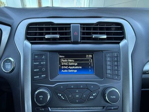 Used 2018 Ford Fusion S FWD image 28