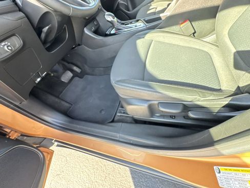 Used 2024 Buick Encore GX Preferred FWD image 18