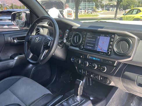 Used 2023 Toyota Tacoma TRD Off-Road w/ Advanced Technology Package AWD/4WD image 20