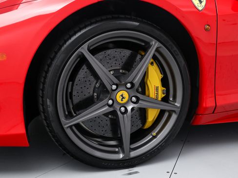 Certified 2015 Ferrari 458 Italia Coupe RWD image 14