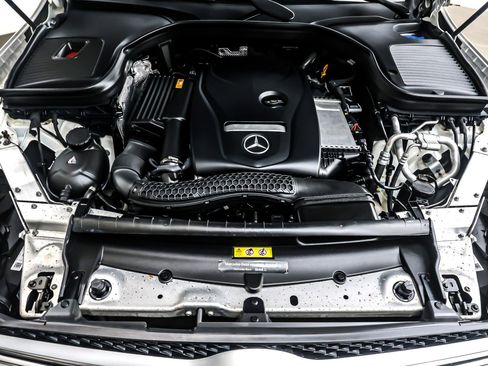 Used 2019 Mercedes-Benz GLC 300 image 11