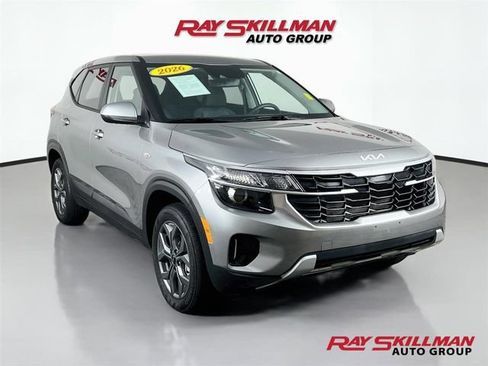 Used 2026 Kia Seltos LX AWD/4WD image 1