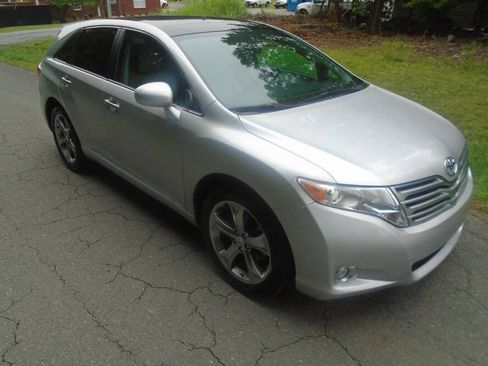 Used 2012 Toyota Venza Limited w/ Tow Pkg AWD/4WD image 3