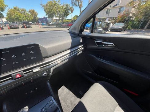 Used 2026 Kia Sportage LX AWD/4WD image 35