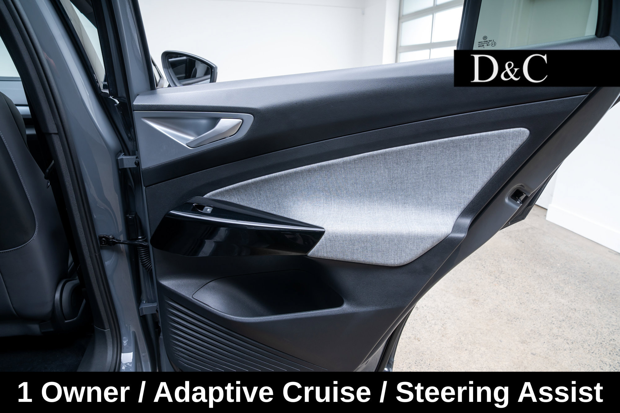 Used 2023 Volkswagen ID.4 Pro AWD/4WD image 20
