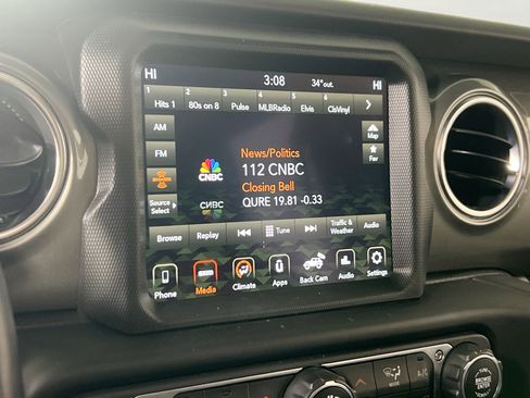 Used 2022 Jeep Wrangler Unlimited Sahara w/ LED Lighting Group image 15