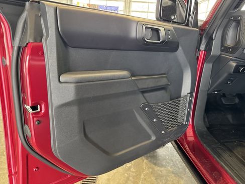 New 2025 Ford Bronco Badlands w/ Sasquatch Package image 24