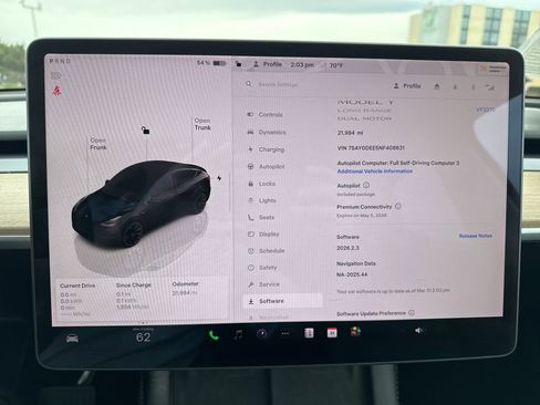 Used 2022 Tesla Model Y Long Range image 18