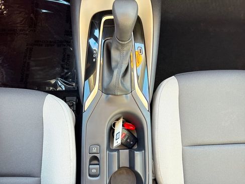 Used 2025 Toyota Corolla LE image 21