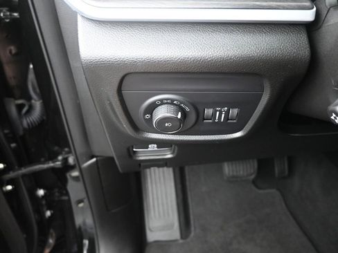 Used 2024 Jeep Grand Cherokee L Limited w/ Luxury Tech Group II AWD/4WD image 35
