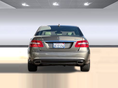 Used 2013 Mercedes-Benz E 350 BlueTEC Sedan image 9
