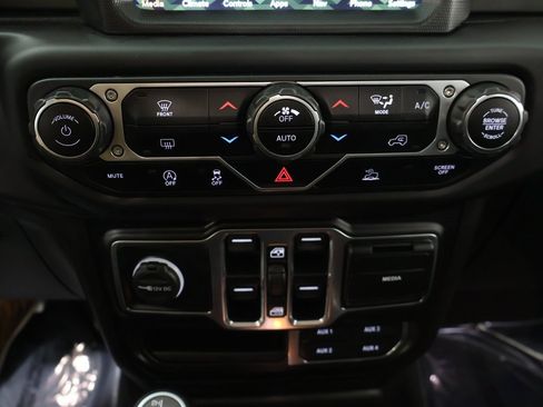 Used 2021 Jeep Wrangler Unlimited Sahara w/ Uconnect 4C Nav & Sound Group image 43