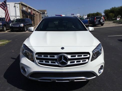Used 2019 Mercedes-Benz GLA 250 4MATIC w/ Premium Package image 8