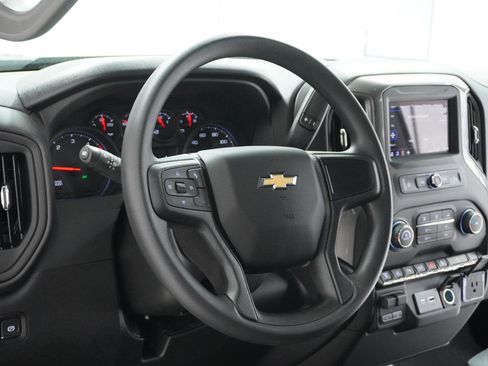 New 2026 Chevrolet Silverado 2500 Custom w/ Custom Value Package AWD/4WD image 15