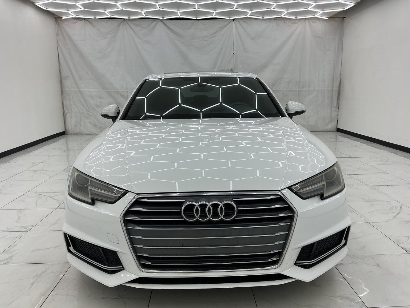Used 2019 Audi A4 2.0T Premium w/ Convenience Package FWD image 5