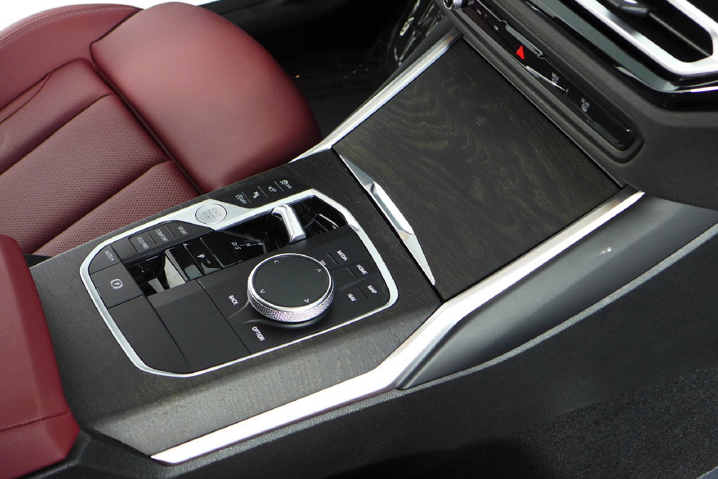 Certified 2024 BMW 330i Sedan w/ Convenience Package RWD image 15